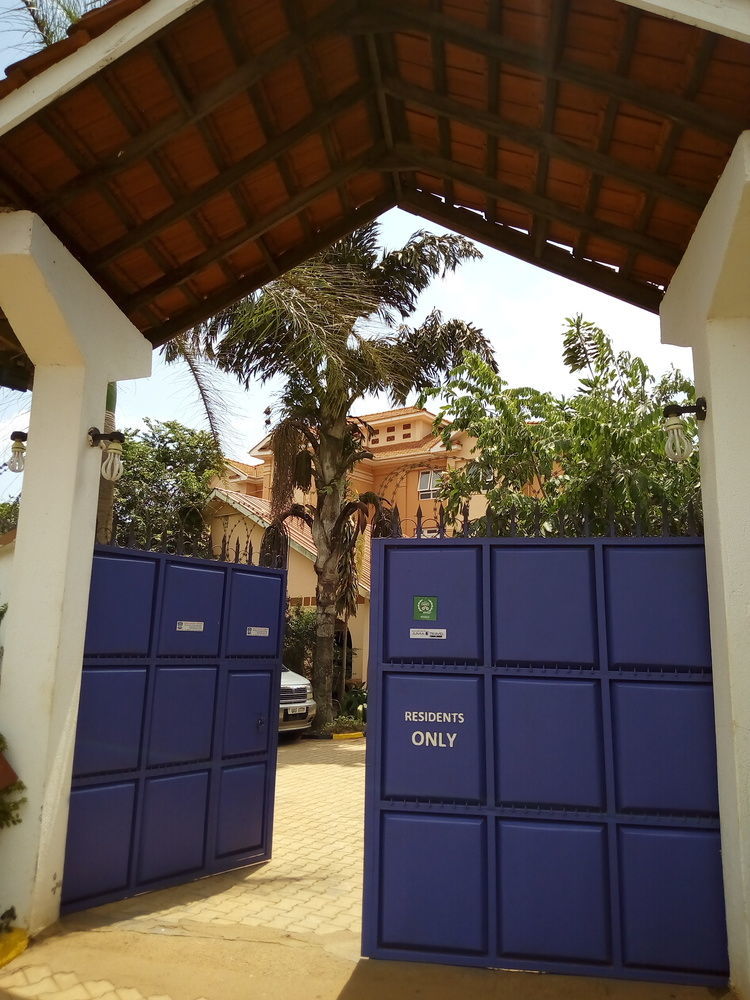 J Residence Motel Entebbe Exterior foto
